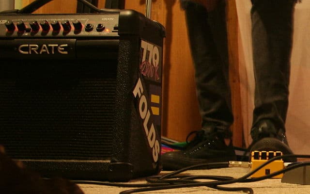 Are guitar amp footswitches universal