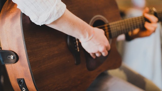 How to prevent guitar finger pain